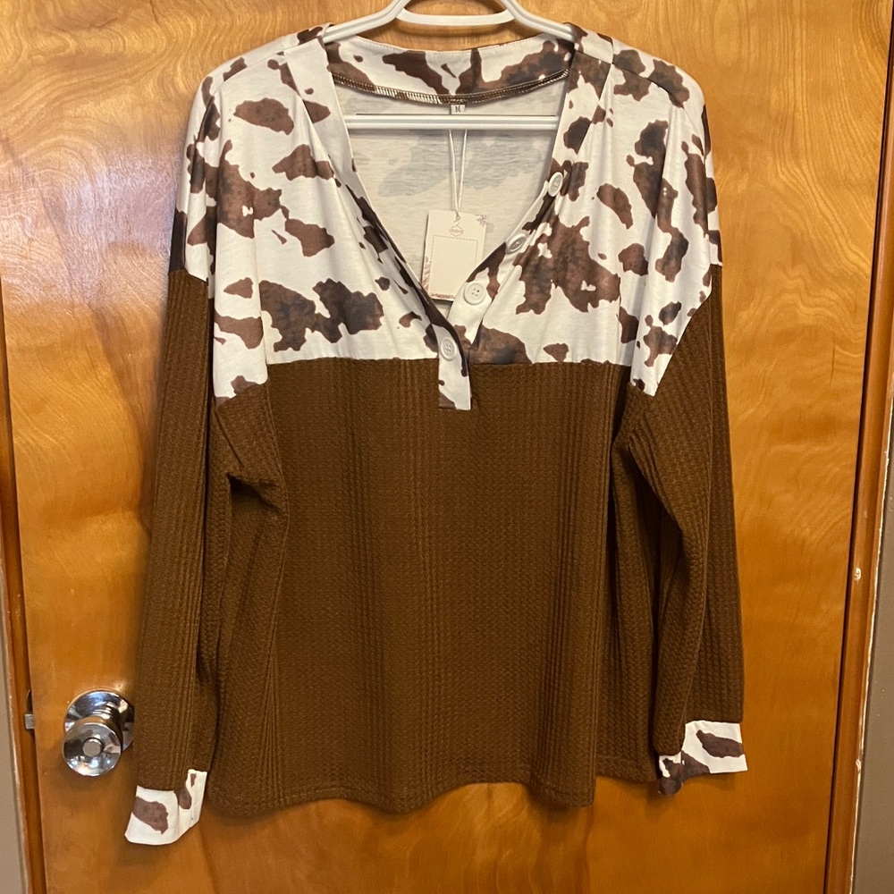 Waffle Knit Henley Top with Brown Cow Print Colorblock. Size Medium. So Cute!NWT